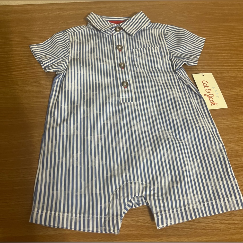 Boys Cat & Jack Romper Size (3-6M)